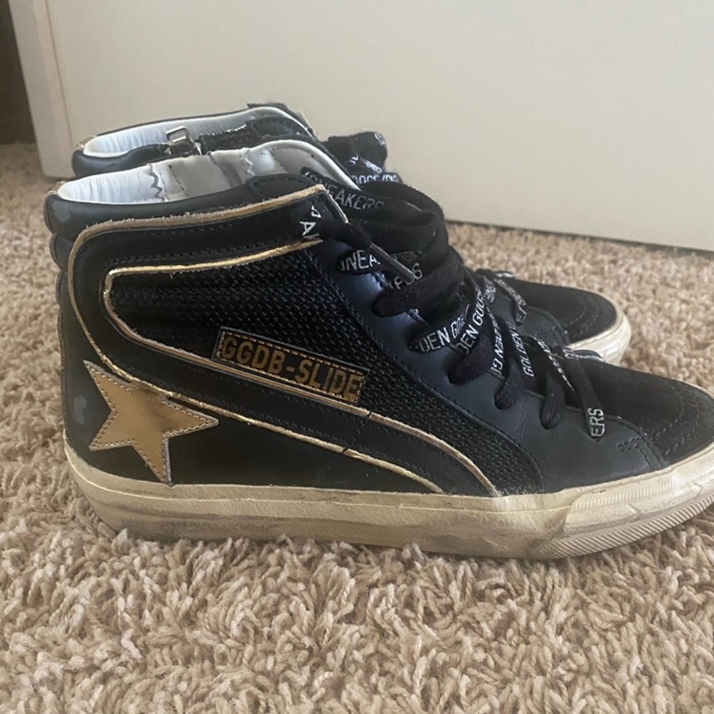 Women’s Golden Goose size 35. EXCELLENT condition